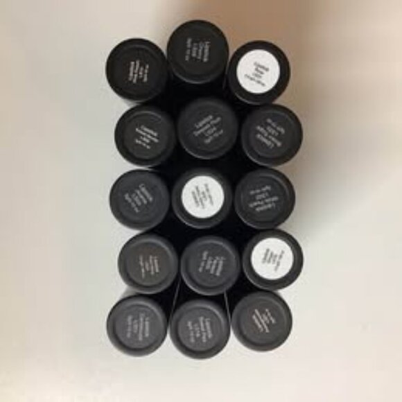Zuliana Beauty 15 Shades of Lipsticks- Bundle of 15pcs - Picture 4 of 4